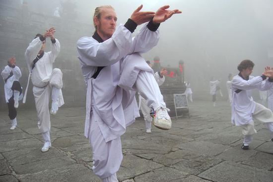 武當文化獲世界關(guān)注 武當山全域旅游引全球熱捧