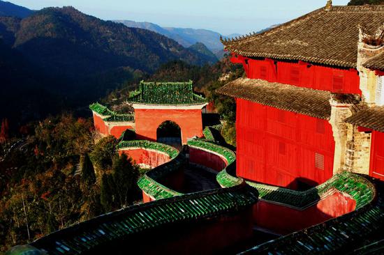 武當文化獲世界關(guān)注 武當山全域旅游引全球熱捧
